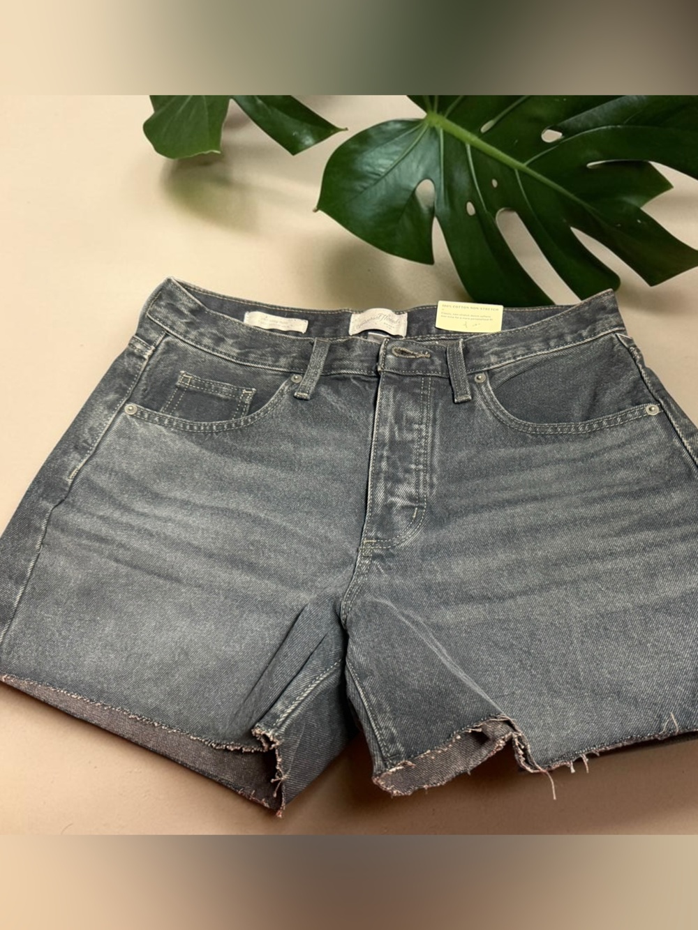 Universal Thread Womens Mid Rise 90's Baggy Jean Shorts Black 4" Inseam